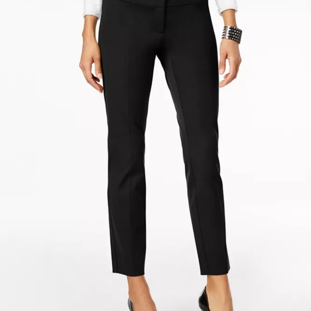NWOT Alfani Control Top Mid-rise Pipe Leg Pant
